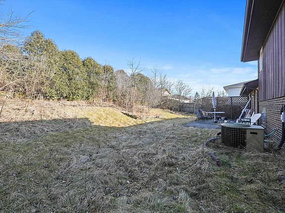 2nd image of 14137 Catherine Dr