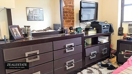 Rented by ZealEstate Group Inc