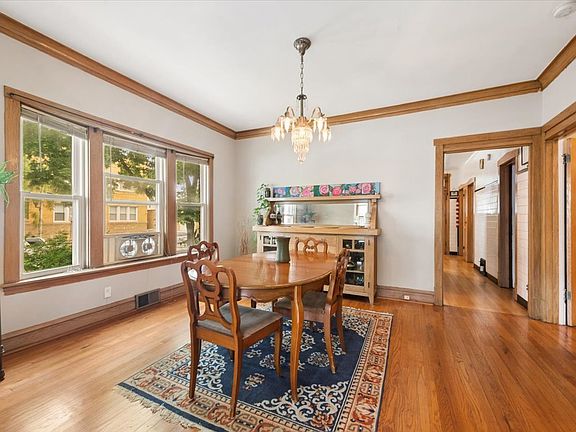 5th image of 5058 W Barry Ave