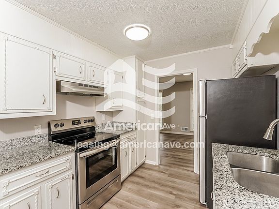 1457869_005_kitchen_14237003.jpg