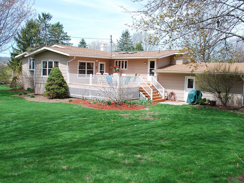 506 Clark St, Lodi, WI 53555 Zillow