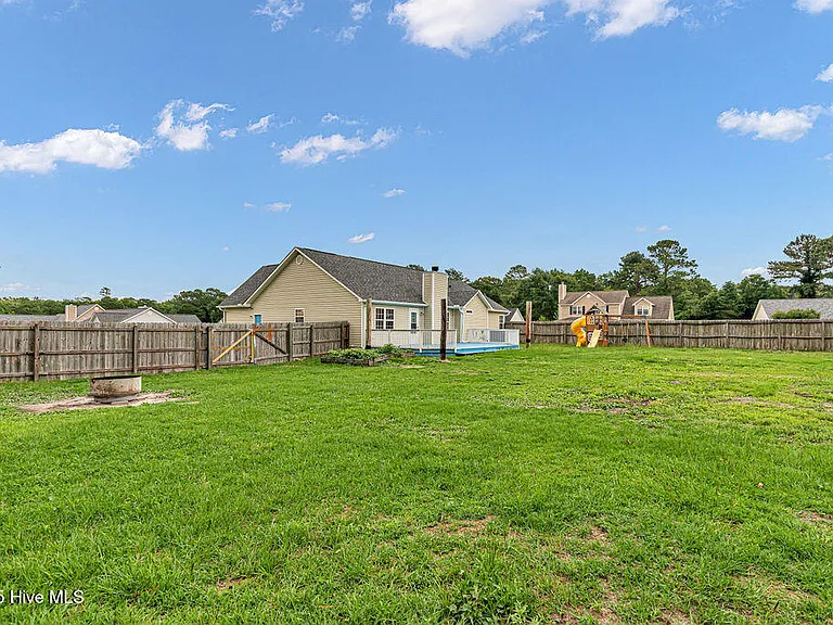 201 Ross Ct — Photo 35