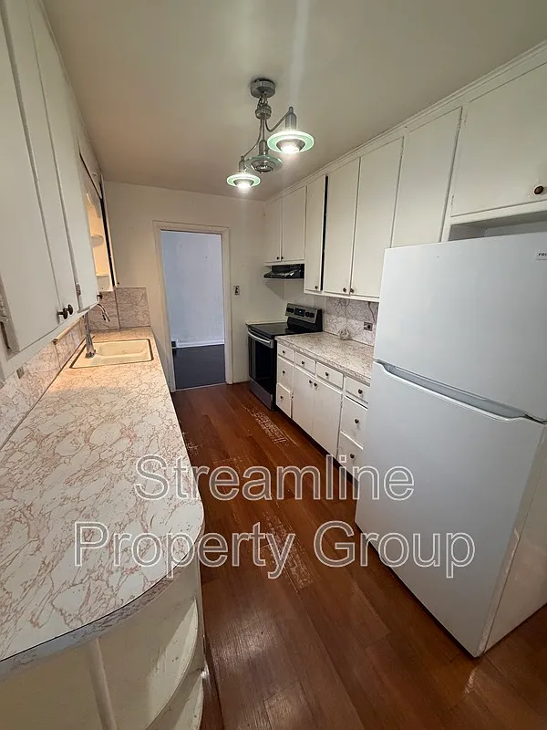 2 bed, 1.0 bath, 1000 sqft, $1,400 — Photo 2