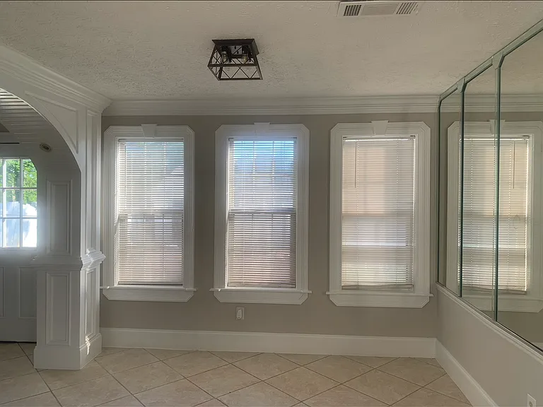 3375 Saint James Pl — Photo 5