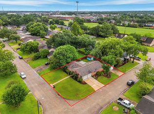 2017 Victoria Ct, League City, TX 77573