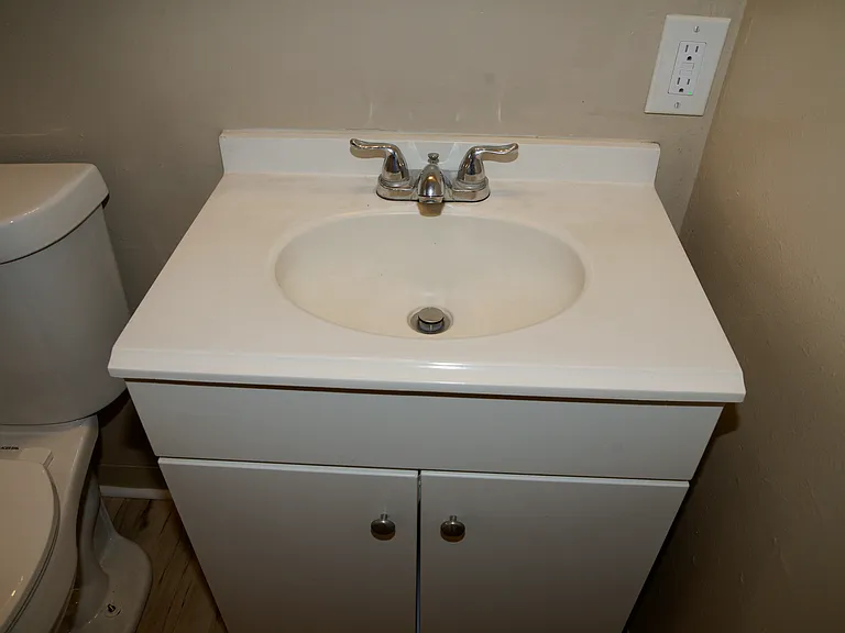 117 Baker St — Photo 14