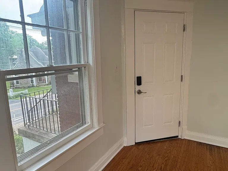 1333 Castlewood Ave #2 — Photo 4
