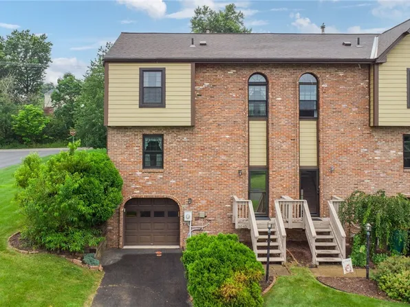 5045 Fountainwood Dr, Gibsonia, PA 15044