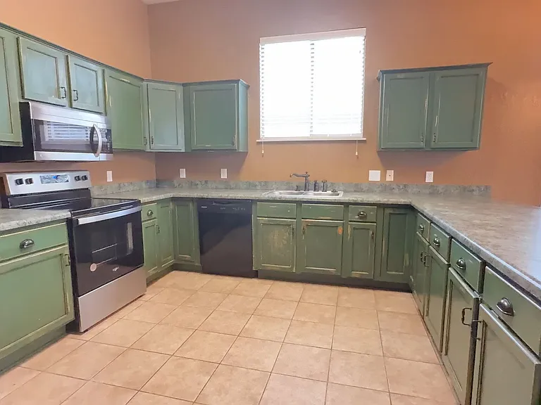10100 Shadowview Dr — Photo 25