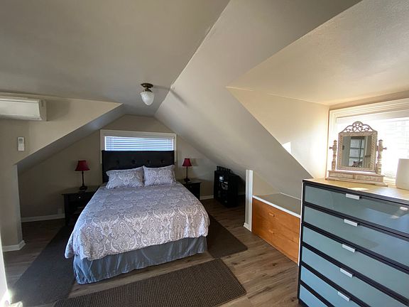 4th image of 172 Skidmore St APT 3