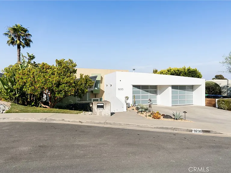 3230 Tyrol Dr — Photo 44