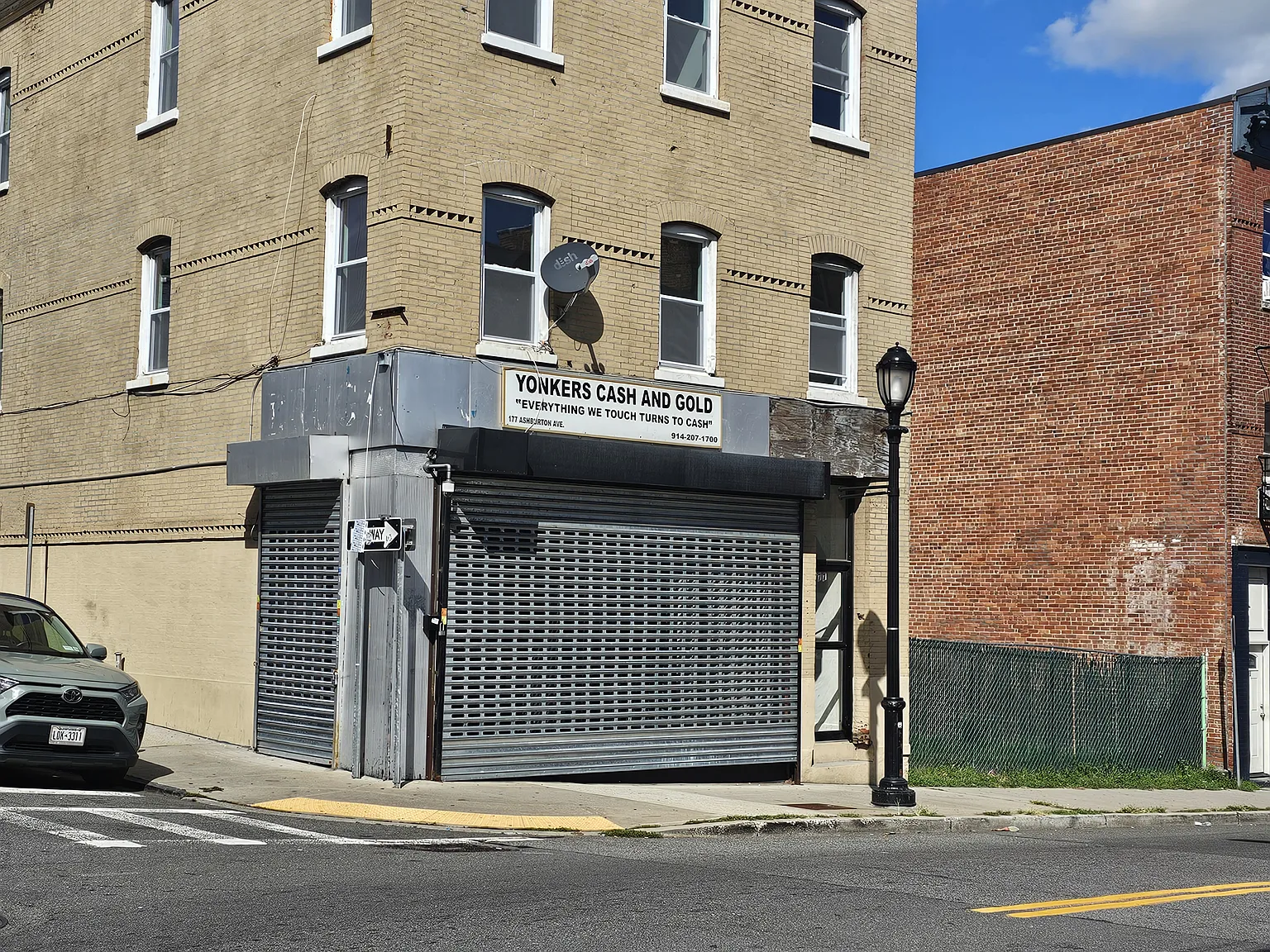 Ashburton Ave, Yonkers — Photo 1