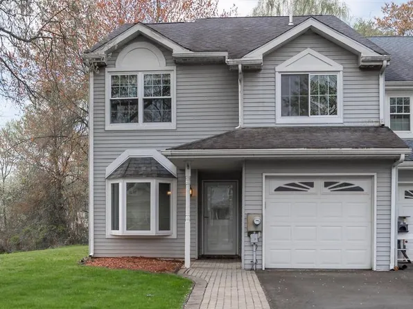 111 Sarahs Ln, Horsham, PA 19044