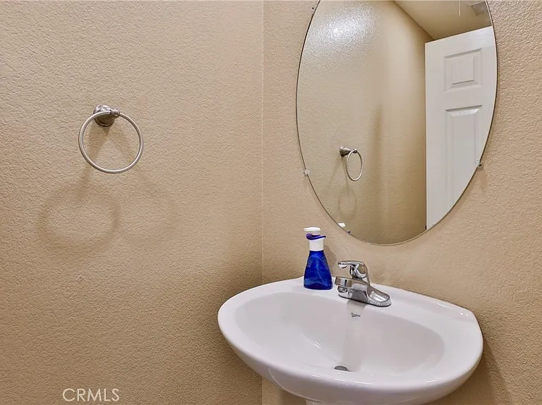 1765 Yvonne Ct — Photo 8