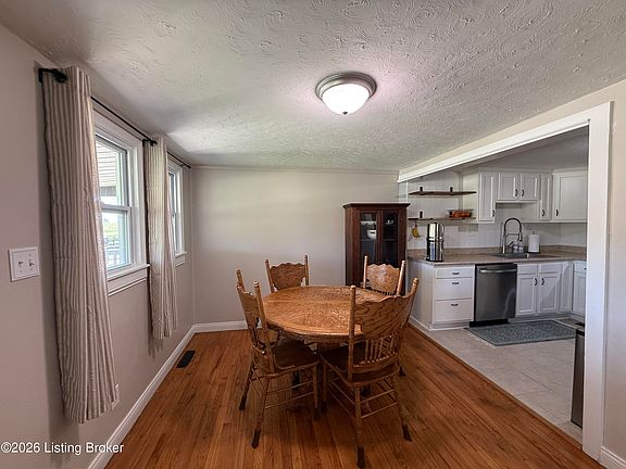 3rd image of 2325 Haysville Rd