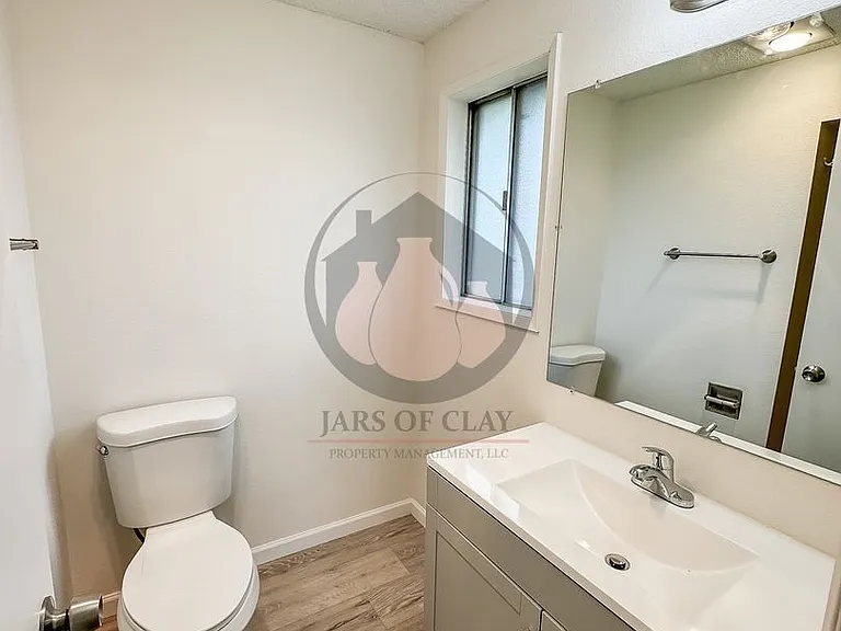 333 Connecticut Ave SE — Photo 9