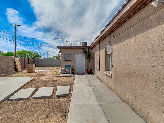 2nd image of 3719 W Catalina Dr