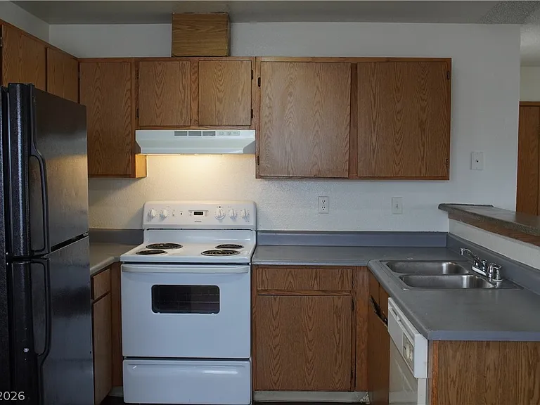 1842 Nebula Dr #270 — Photo 4