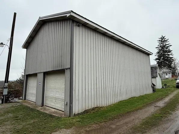 5136 Church St, Mount Pleasant, PA 15666