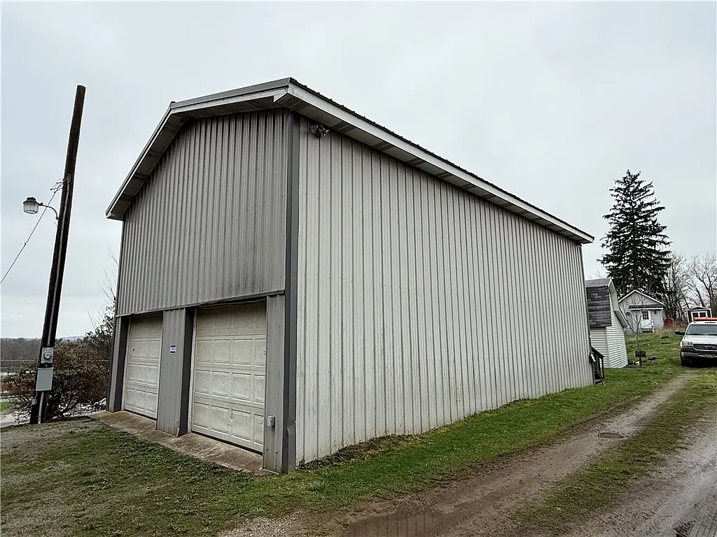 5136 Church St photo 1