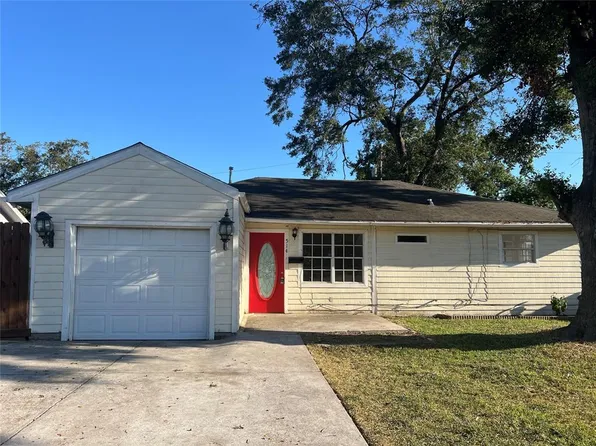 514 Burke Rd, Pasadena, TX 77506