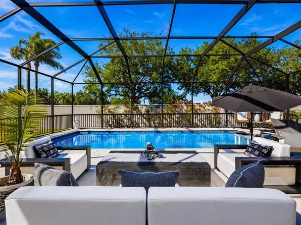 5407 Title Row Dr, Bradenton, FL 34210