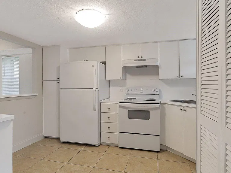 3760 NW 115th Ave #4 — Photo 5
