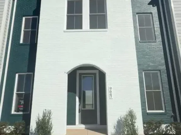 9647 Grant Ave, Manassas, VA 20110