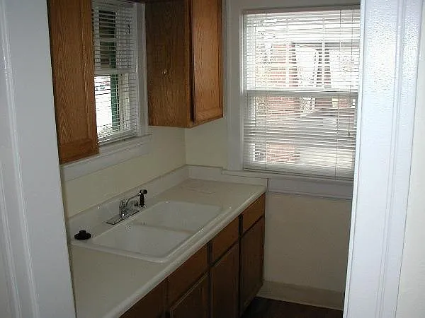 362 S Lincoln St — Photo 8