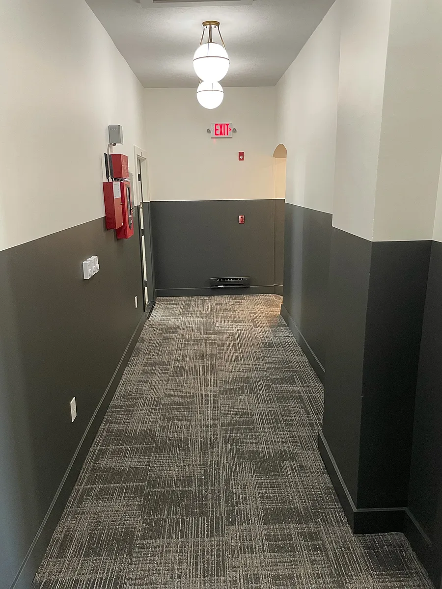 Building Photo - 128 W Ash St #2