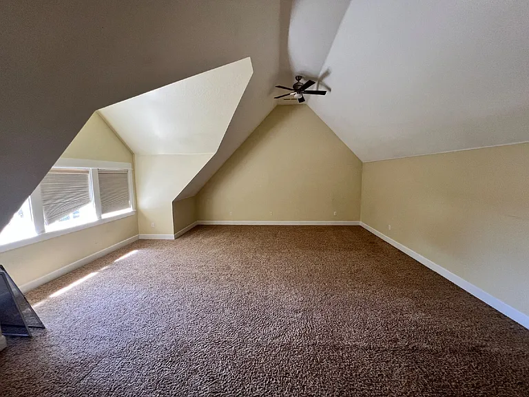 395 Ellie Ln — Photo 15