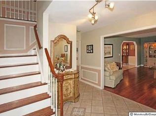 10 Whispering Pines Dr, Lincroft, NJ