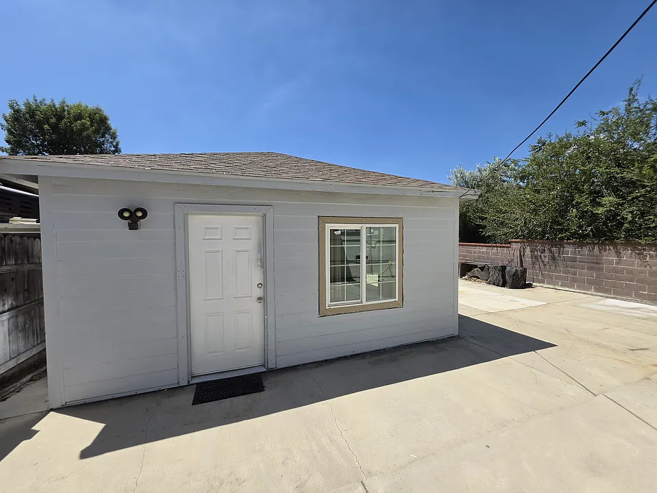 10533 Nassau Ave