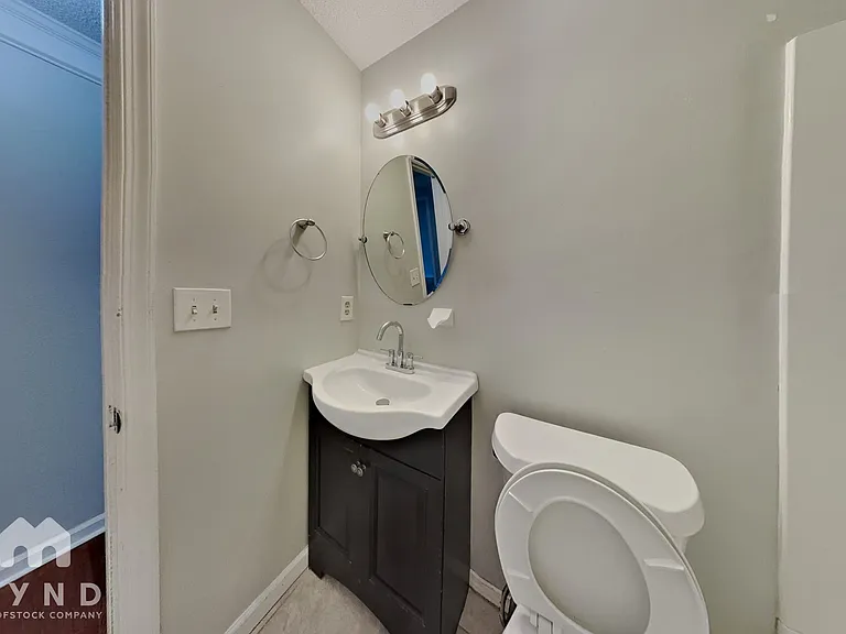 23 Joel Ct — Photo 13