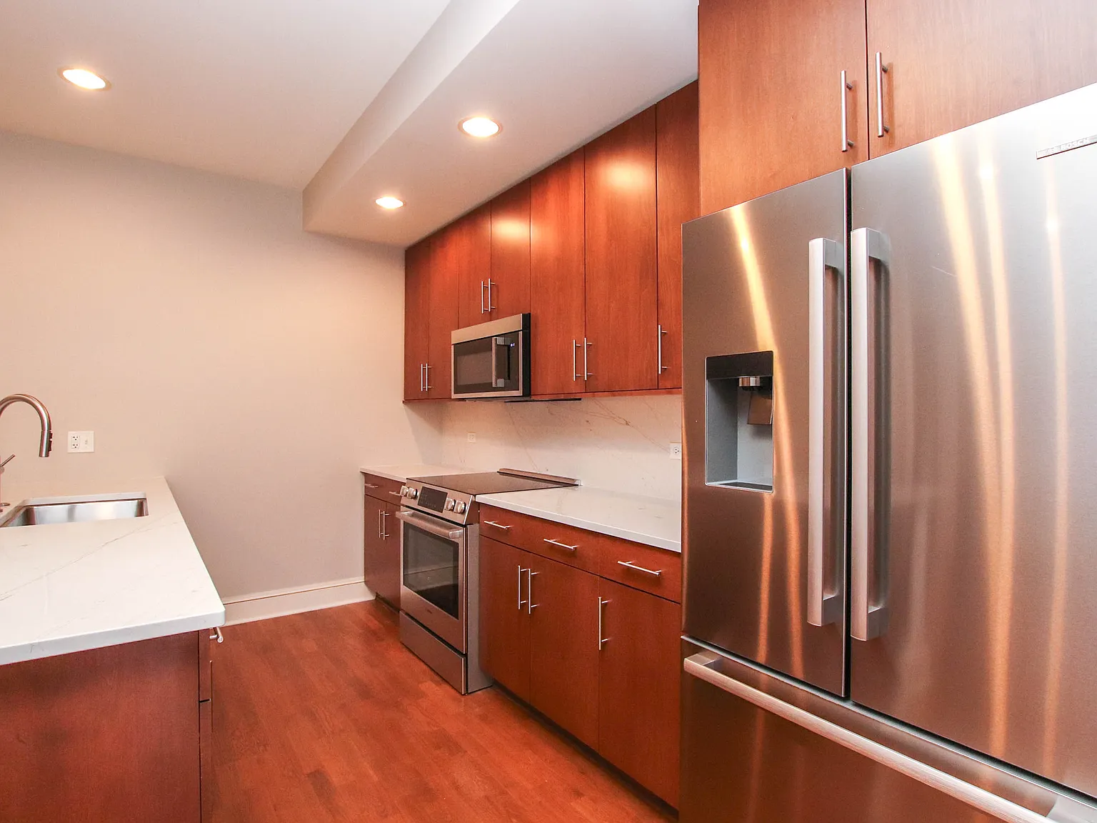 850 N Lake Shore Dr — Photo 4