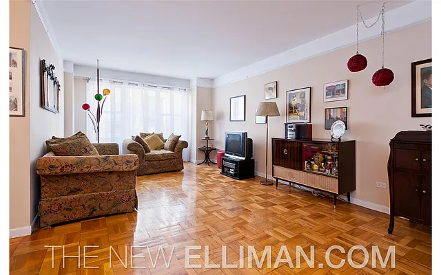 Sold by Douglas Elliman | media 15