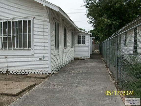 3rd image of 611 W Saint Francis St