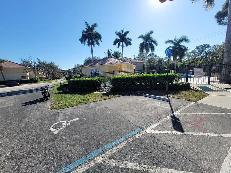 303 Seminole Palms Dr — Photo 53