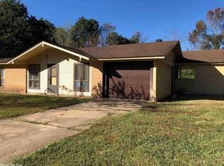 94 Lowery Ln, Jacksonville, AR 72076