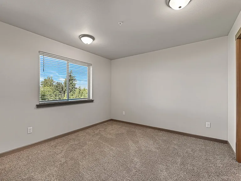 515 Telegraph Rd — Photo 26