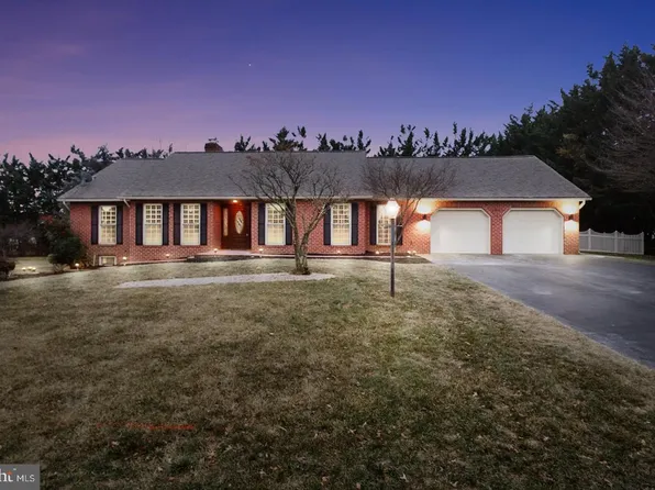 17903 Bluebell Ct, Hagerstown, MD 21740
