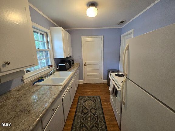 4th image of 1801 Forest Rd