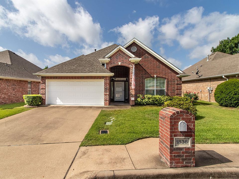 1st image of 1836 Hollylake Cir