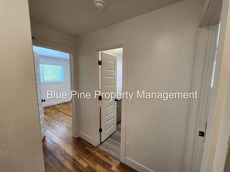 1565 S Higbee Ave — Photo 6