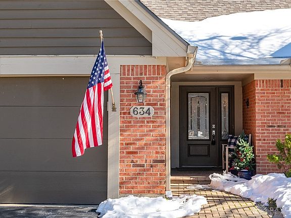 3rd image of 634 Renolda Woods Ct