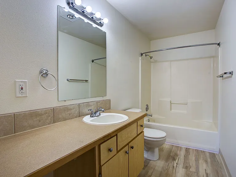 Tamarack Apartments — Photo 74
