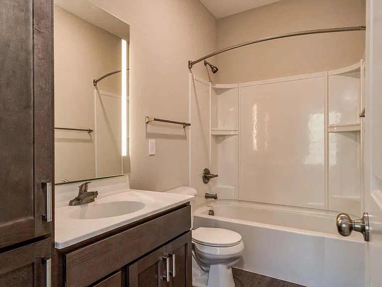 Bathroom (Premier Floor Plan)