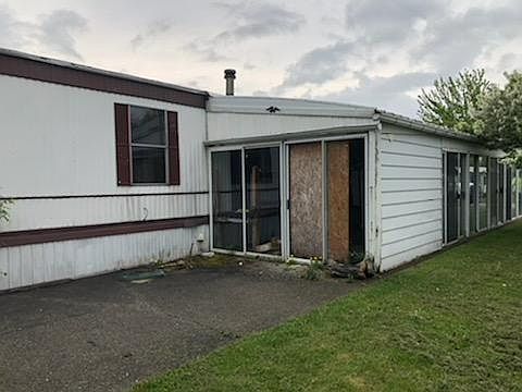 1st image of 155 Quarry Hill Est #155
