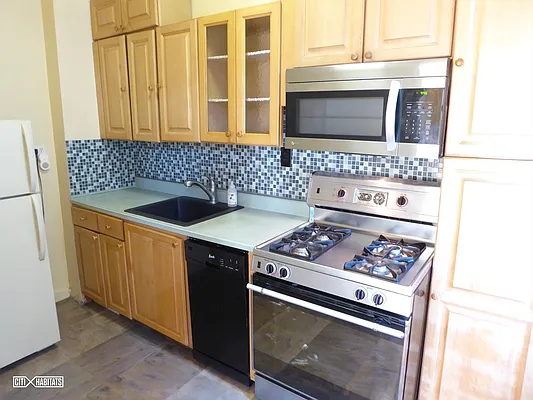 Rented by Citi Habitats | media 16