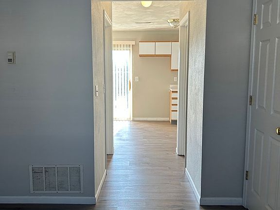 3rd image of 569 Ponderosa Ave